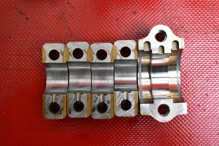 фото №10, Головка двигуна права 757393404 bmw f01 f02 4.4 8v 407 km 08-12