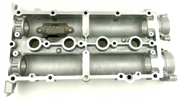 фото №14, Крышка клапанов vw golf iv 036103473r новый оригинальная запчасть