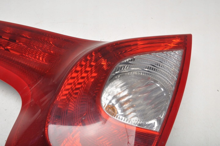 фото №8, Volvo c30 фара ліва задня ліве зад 31213913
