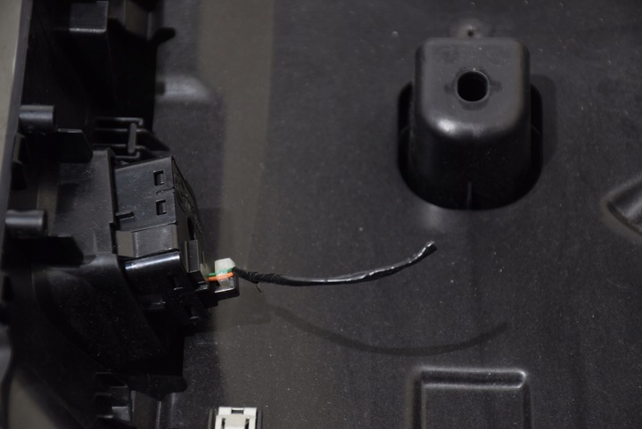 фото №9, Bmw ix i20 комплектная корпус защита колонки рулевого з переключателем