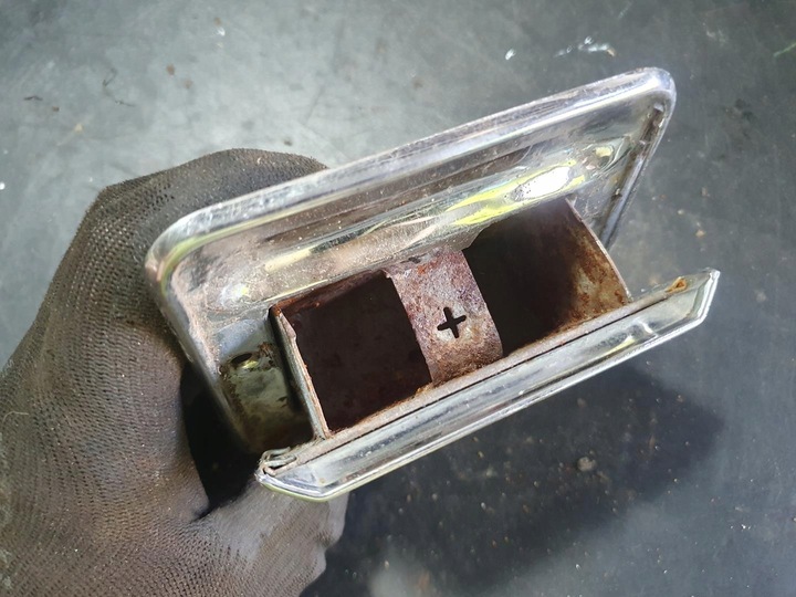 фото №7, Nysa ford opel mercedes skoda fiat попільничка