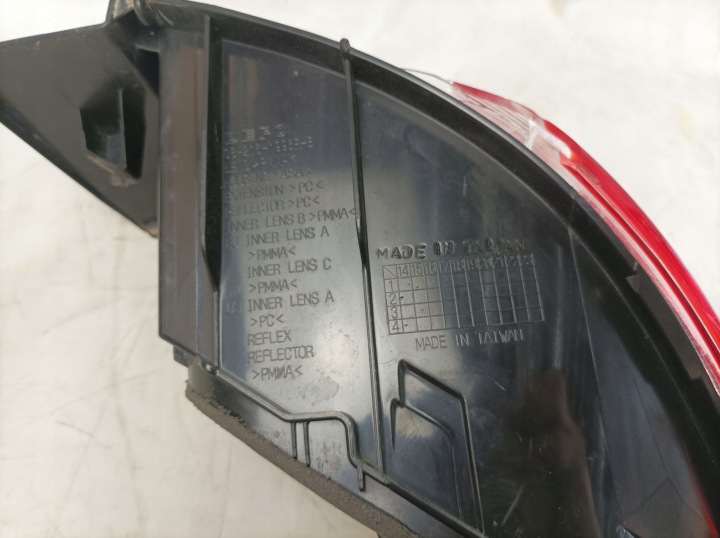 фото №12, Mazda 3 iii хэтчбек 13-16 фара задняя usa правая