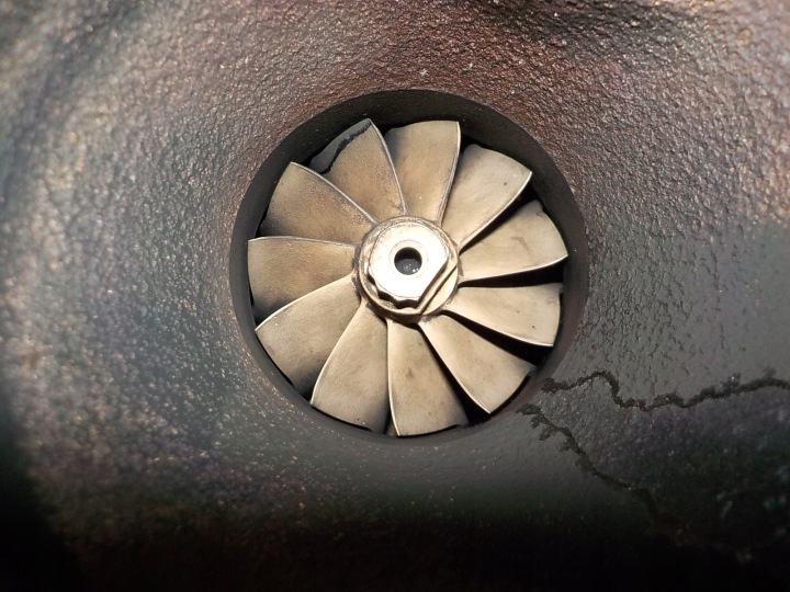фото №9, Bmw 5 e60 e87 e90 2.0d турбонагнетатель турбина