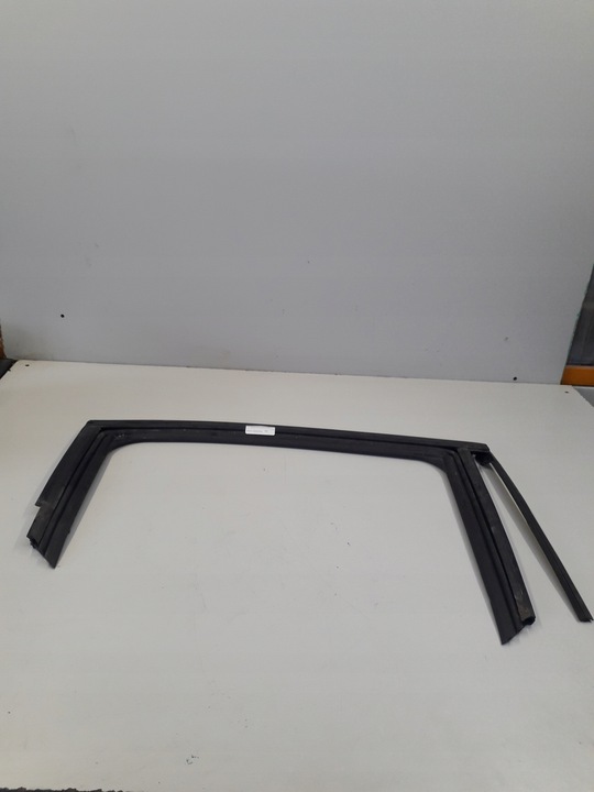 фото №1, Citroen c3 прокладка двері праві зад 9813202080