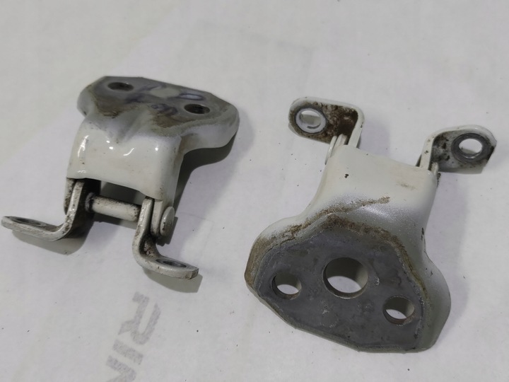 фото №1, Subaru forester sj iv 13- петля петлі двері правий перед 37j комплект