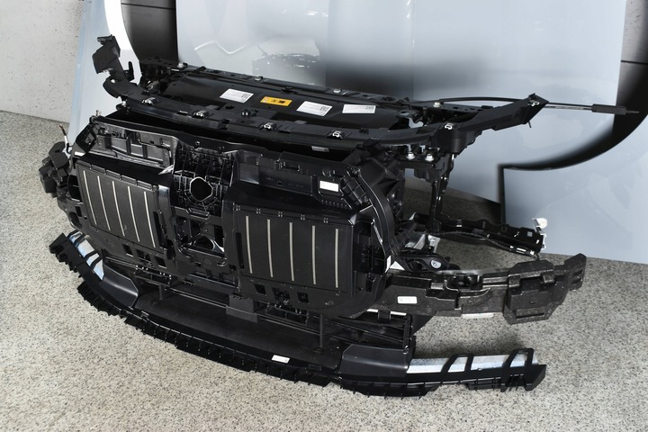 фото №11, Bmw i7 7 g70 бампер капот крило pas радіатор лампи led м-пакет c4p