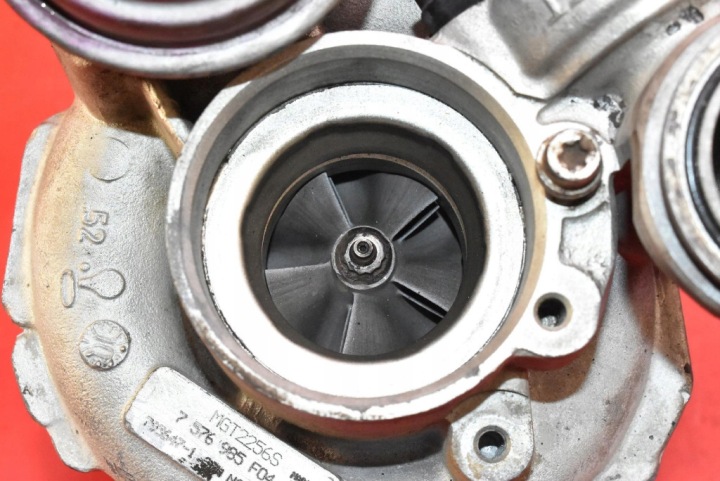 фото №8, Турбонагнетатель турбина 7576985 bmw f01 f02 4.4 v8 407 km 08-12