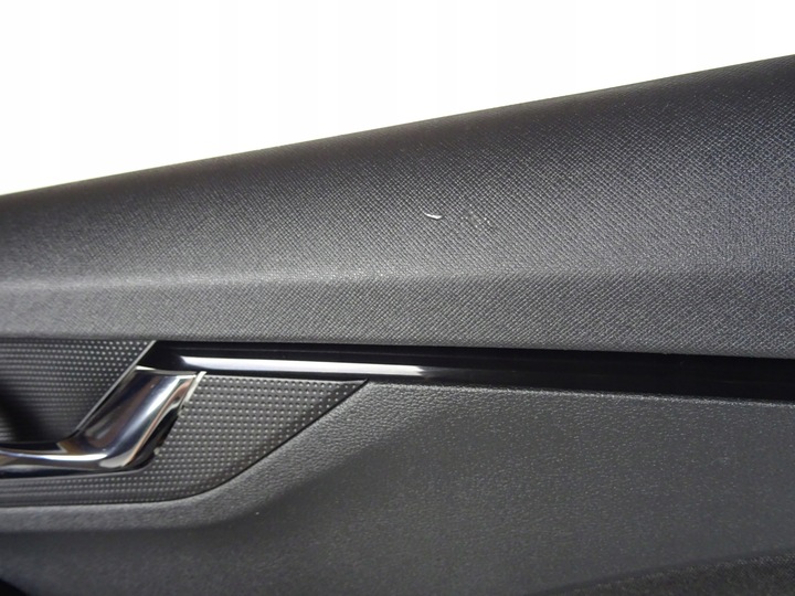 фото №15, Kamiq боковина обивка дверь правые зад 654867024an