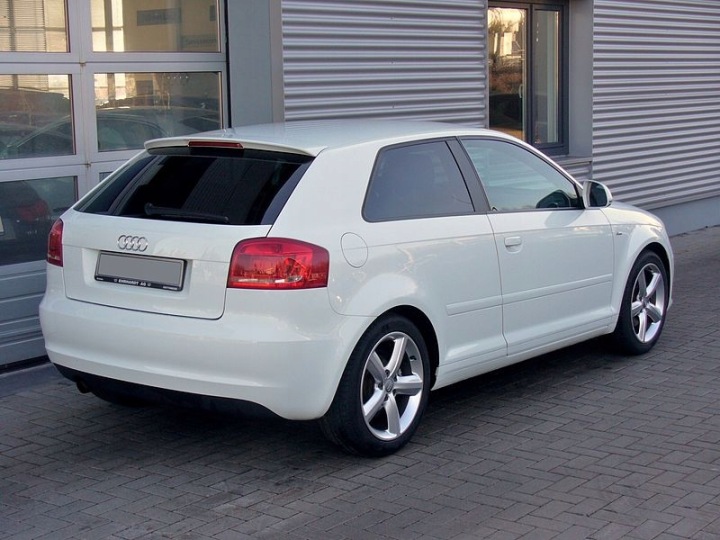 фото №10, Audi a3 3d s-line спойлер козырёк спойлер подкладка!!!
