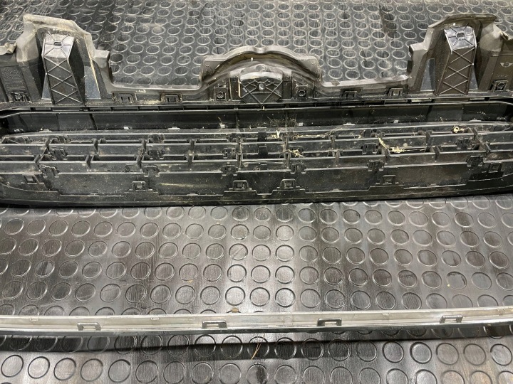 фото №8, Mini clubman ii 2 f54 15-19 решётка решётка решётка средняя бампера перед
