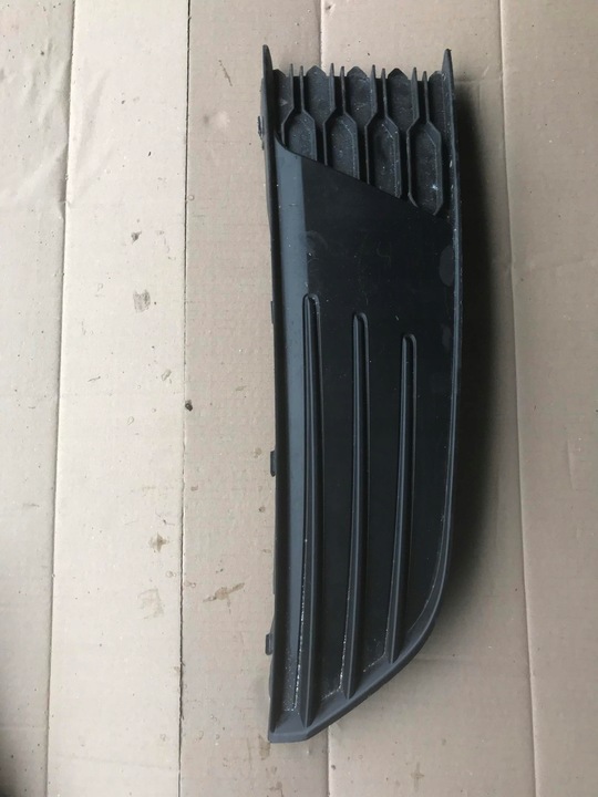 фото №1, Решётка решётка бампера левая рестайлинг fabia iii 6v 20r 6v0807367a