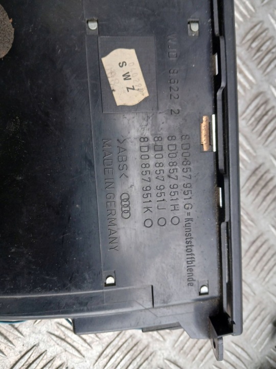 фото №9, Пепельница audi a4 b5 8d рестайлинг 8d0857951g