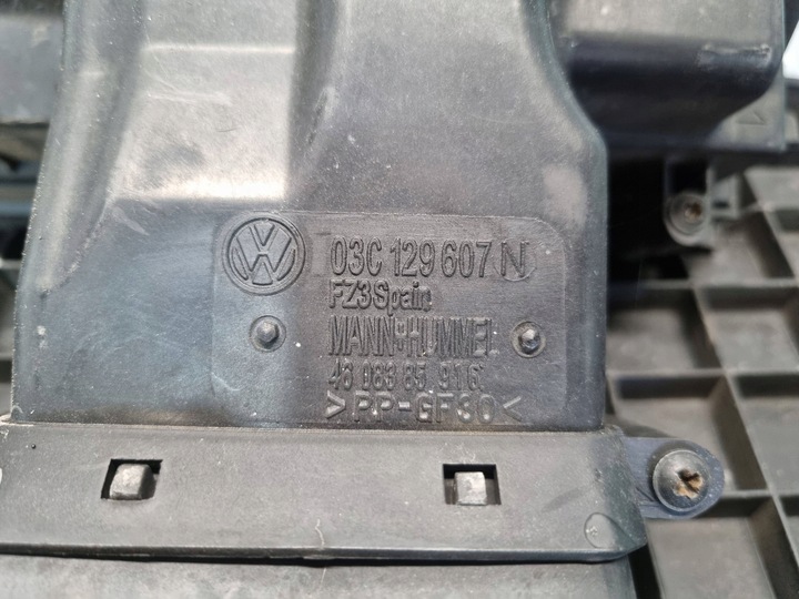 фото №7, Защита крышка двигателя 03c129607n vw golf v plus touran i 1.6 fsi