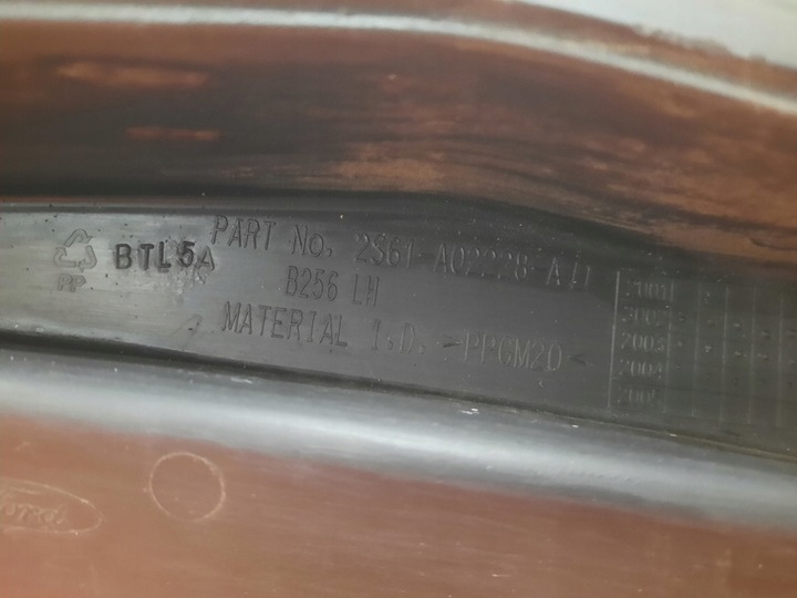 фото №5, Ford fiesta mk5 01-07 панель під лобовим склом 2s61-a02228-ad 62