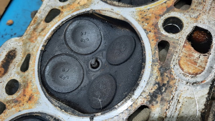 фото №5, Головка двигуна 1001683003 volvo s60 v70 ii 2.4b