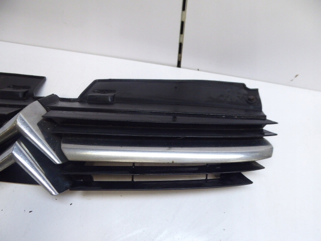 фото №2, C5 i 01r- решітка решітка радіатора бампера перед hb 5d