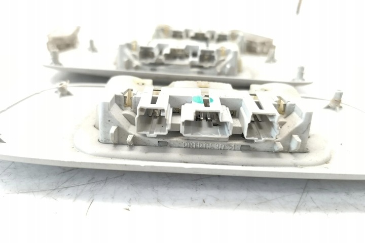 фото №7, Освещение внутренние lancia phedra 179_ 241751 2.0l дизель 80kw 2002