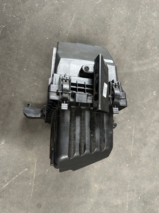 фото №5, Ford connect mk2 рестайлінг 1.5 корпус фільтра повітря