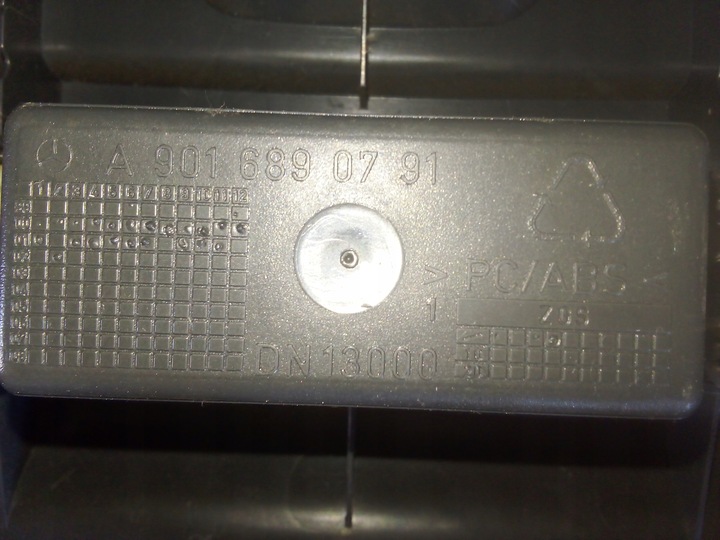 фото №11, Mercedes sprinter рамка консоли бардачок a9016801807 a9016893208 a9016890791