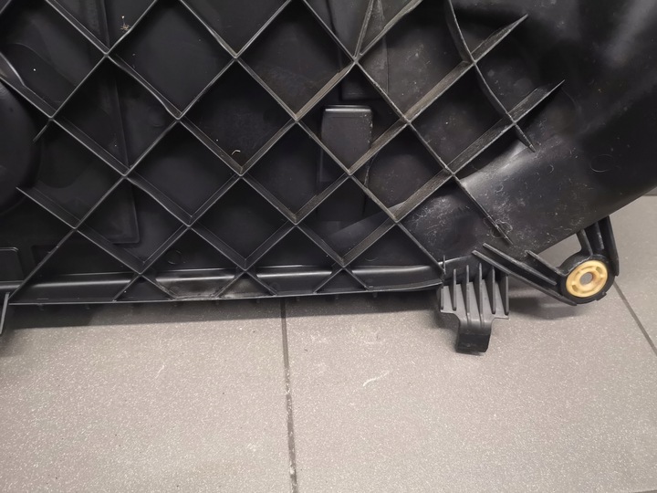 фото №5, Корпус фільтра повітря bmw 7 f01 3.0d 7812064