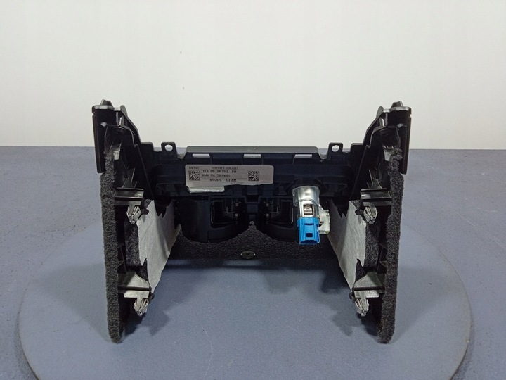 фото №5, Bmw x7 g07 тримач na чашки зад задній тунель 7951485