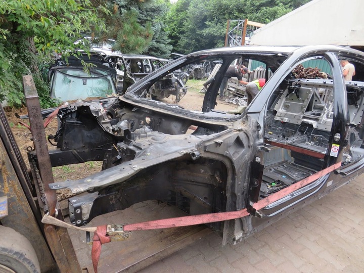 фото №1, Чверть лонжерон лівий перед lz9y audi a8 d4