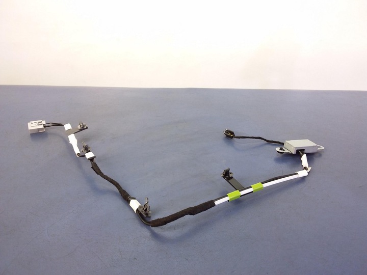 фото №1, Mazda 3 усилитель антенны шланг bjs7669n0