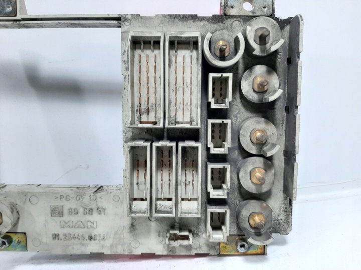 фото №10, Man tga 410 a 00r 301kw 12.0 коробка предохранителей 81254446074