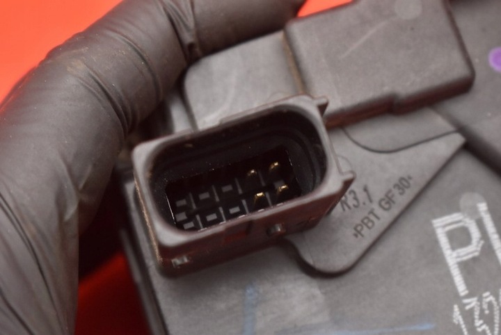 фото №8, Замок дверь правые зад задний 13210739 pw opel zafira b 05-10