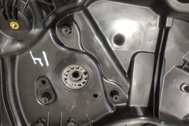 фото №10, Підйомник вікна задніх правих двері vw touareg 7p5 7p6839756a 3.0l