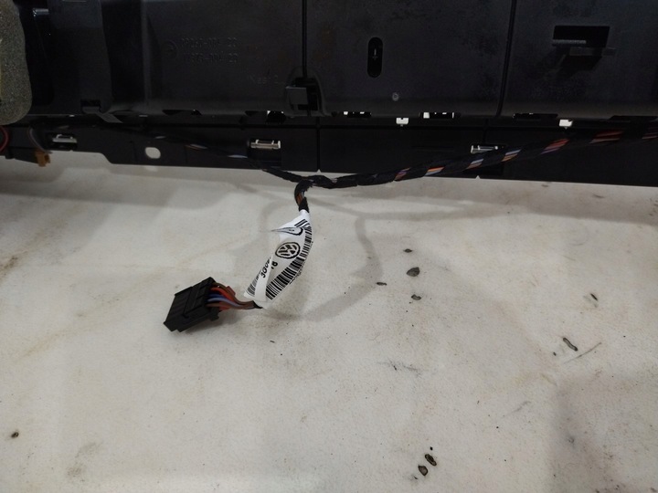 фото №12, 3g1858416f ґрати повітропровід консолі середньої vw arteon 2019+