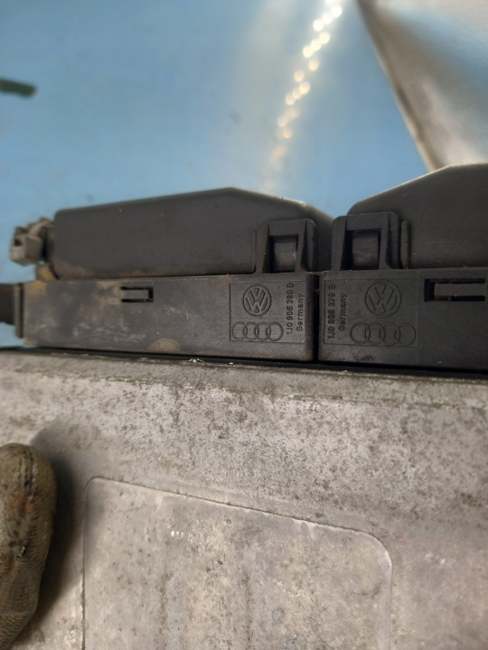 фото №4, Компьютер двигателя vw golf iv 99r 1.4b