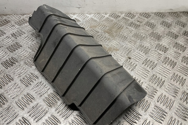 фото №8, Другие защитные накладки шасси audi a4 8w2, b9 8w0505416d 2.0l дизель 110kw 2015