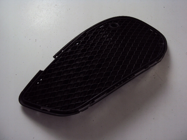 фото №1, Решётка бампера левая mercedes c-klasa w205 amg