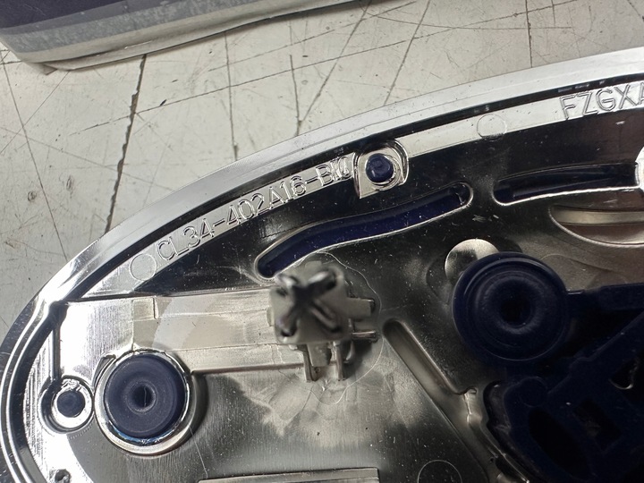 фото №3, Емблема решітка ford новий оригінал lb3j-402a16-aa lu5a-402a16-aa cl34-402a16-bc