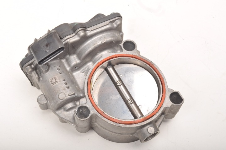 фото №6, Bmw z4 g29 g11 g12 g20 g21 g22 g23 g30 g31 g01 g02 3.0 дроссельная заслонка 8667415