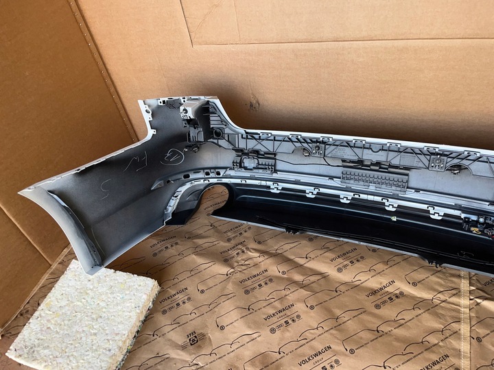 фото №10, Audi a4 b9 8w sedan бампер зад sline pdc установка комплект ls9r 8w5807511j