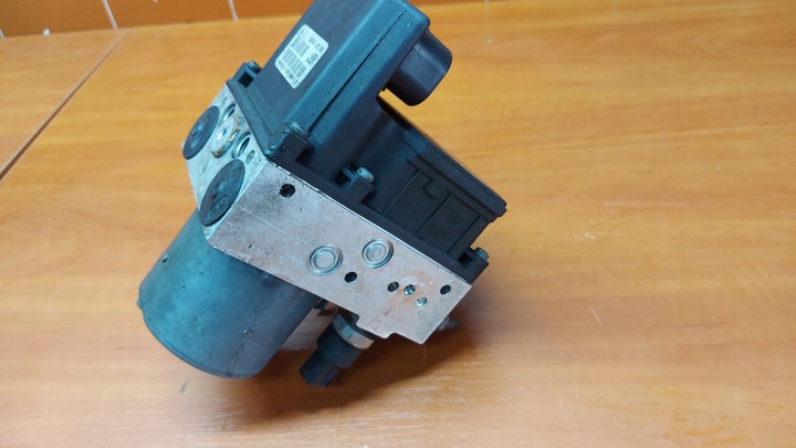 фото №5, Насос гальмівна abs toyota avensis t25 03-