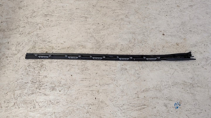 фото №13, Bmw x7 g07 планка стёкла перед передняя правая 7434874