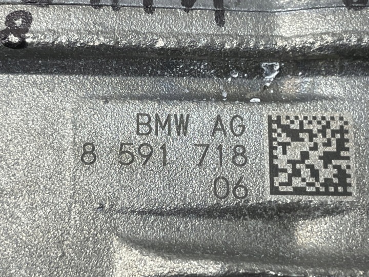фото №11, Bmw (oem) 8591718 3' g20 g21 5' g30 g31 водяной насос термостат