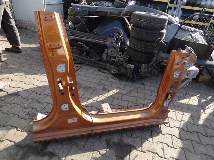 фото №1, Dacia sandero stepway ii 2021 стойка порог правые оригинал