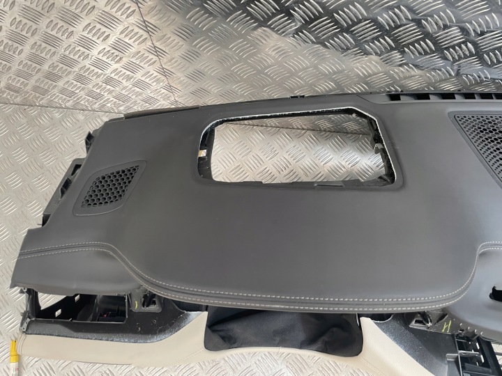 фото №8, Оригинальная консоль торпедо pulpit bmw g11 g12 европа hud nappa кожа