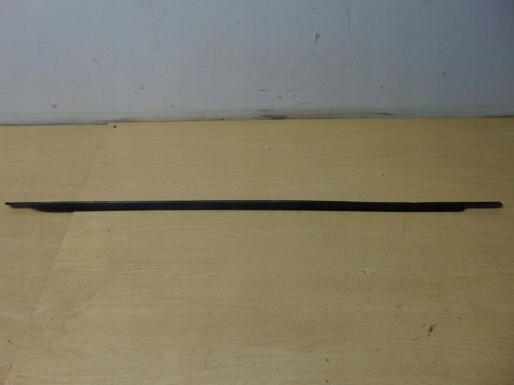 фото №8, Планка бокова накладка ліва перед mercedes w213