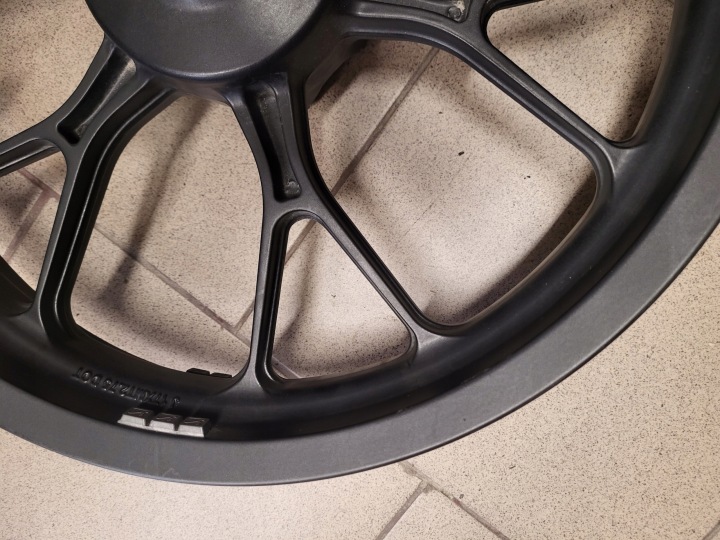 фото №6, Aprilia rs4 125 tuono 21- диск перед 17 x 2,75