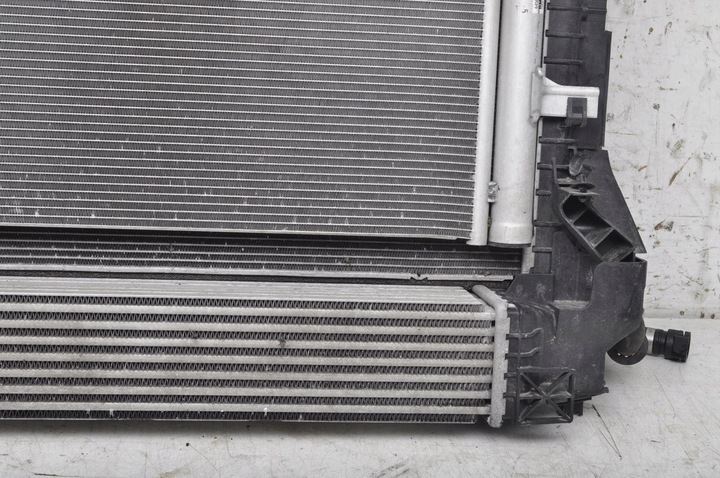 фото №9, Bmw f40 1.5 радиатор воды комплект 2020r