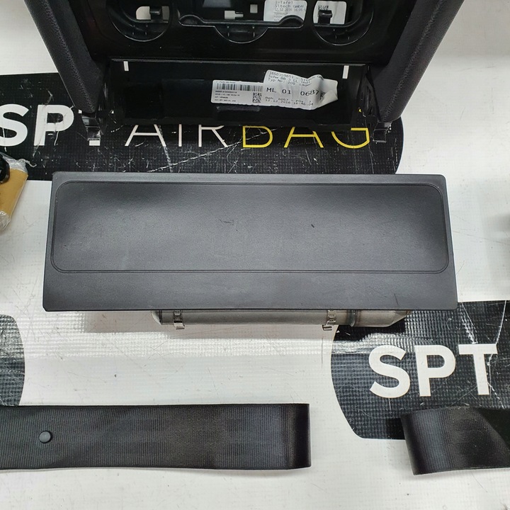 фото №9, Passat b8 рестайлинг панель консоль подушки ремни подушка безопасности