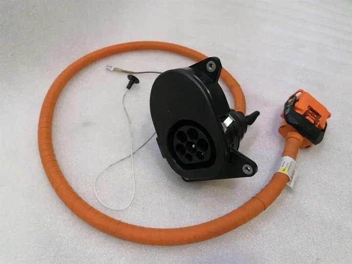 фото №8, Porsche taycan 9j 9ja971106k hv charging проводка rhd