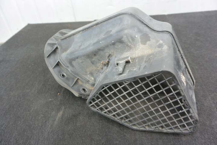 фото №6, Заборщик канал воздуха 4l0819049a audi q7 4l