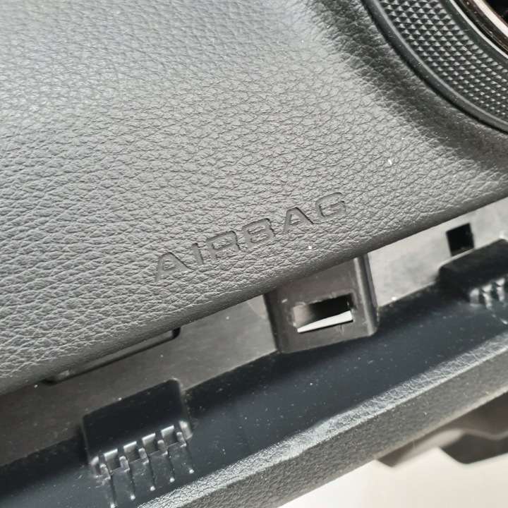 фото №5, Audi q2 торпедо консоль подушки ремені подушка  pulpit set