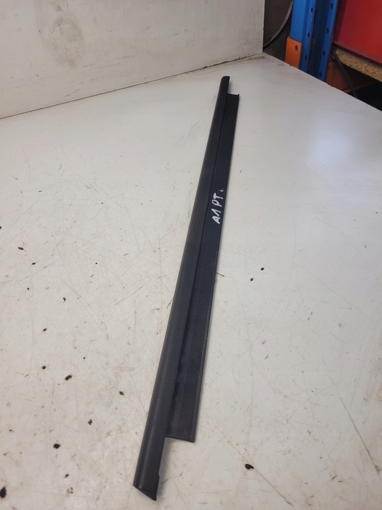 фото №1, Планка mat дверь правый зад audi a1 8x4839478